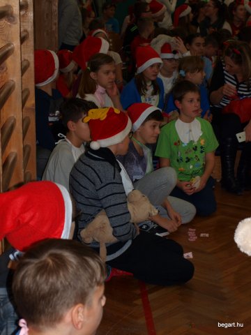 Mikulás-buli 2016